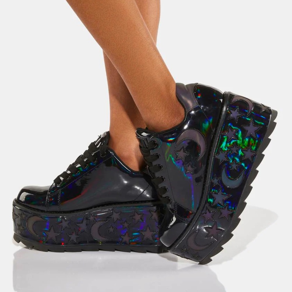 YRU REFLECTIVE LALA LUNA PLATFORM SNEAKERS (SIZE 7.5) NWT
